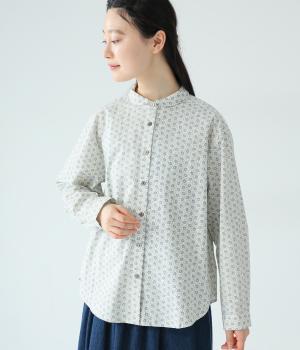 リーフ柄プリント丸襟ブラウス