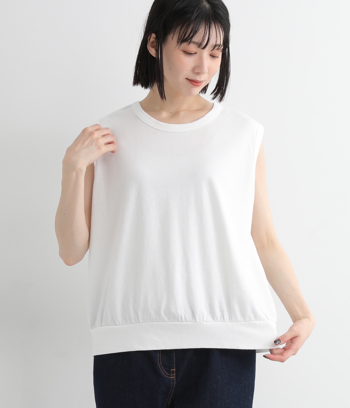 コットンリネンカットソー　ノースリーブプルオーバー(ホワイト-ONESIZE)