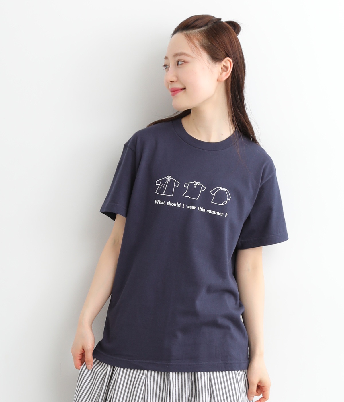 コットン プリント【WHAT SHOULD I WEAR】Tシャツ(ネイビー-ONESIZE)