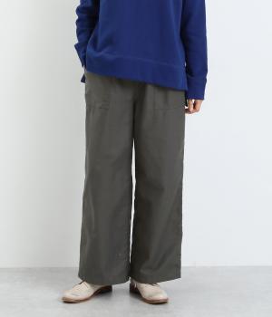 バックサテンベーカーパンツ