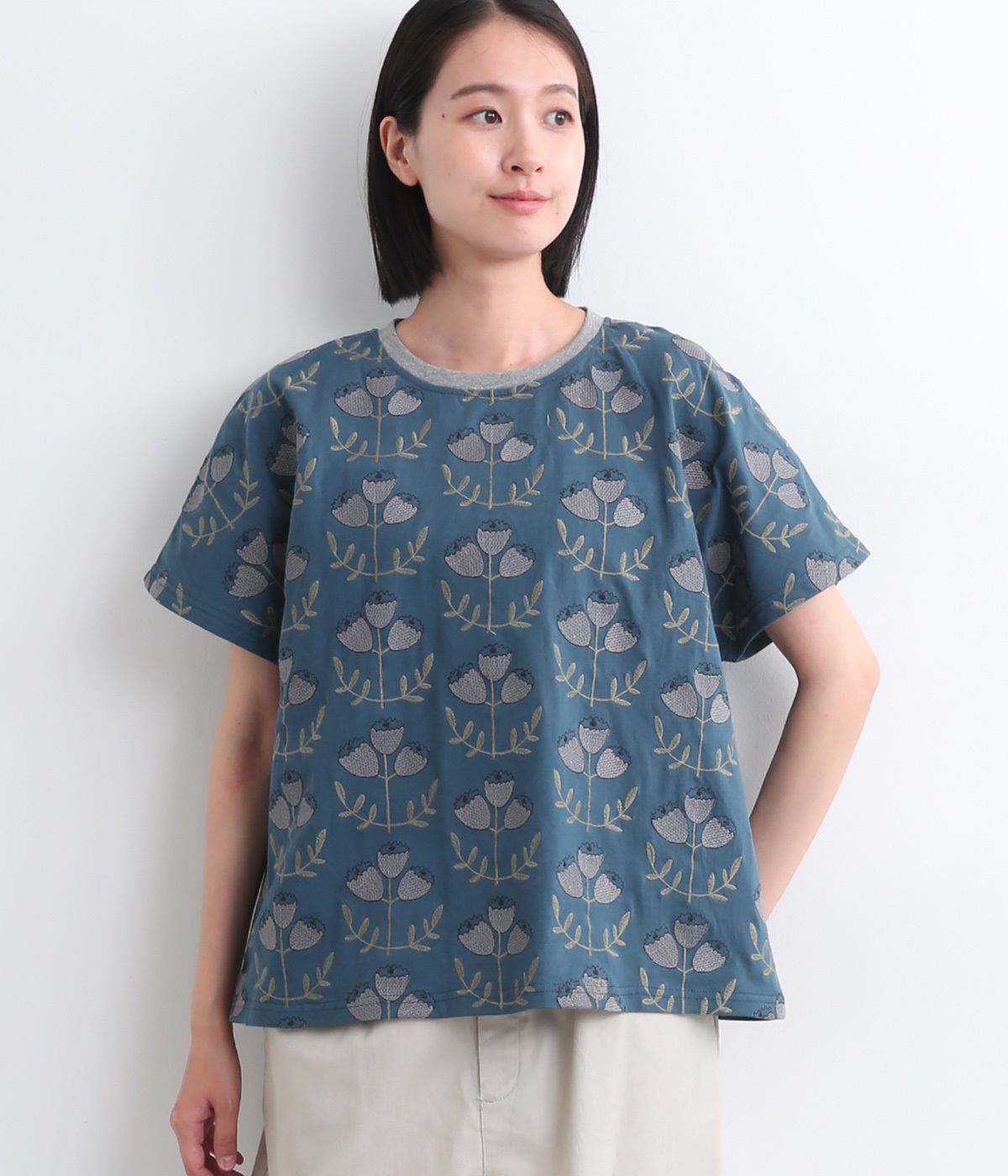 大柄花刺繍ドルマンTシャツ
