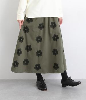 太畝ツイル大柄花刺繍スカート