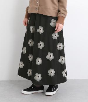 太畝ツイル大柄花刺繍スカート(ブラック-F)