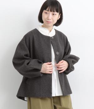 カットメルトン袖タックショートコート