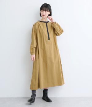 起毛クレリックワンピース(ベージュ×ブラック-F)