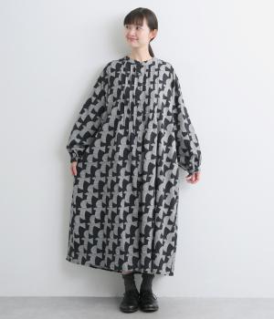 ヴィンテージ加工鳥プリントピンタックワンピース(ブラック×ホワイト-F)