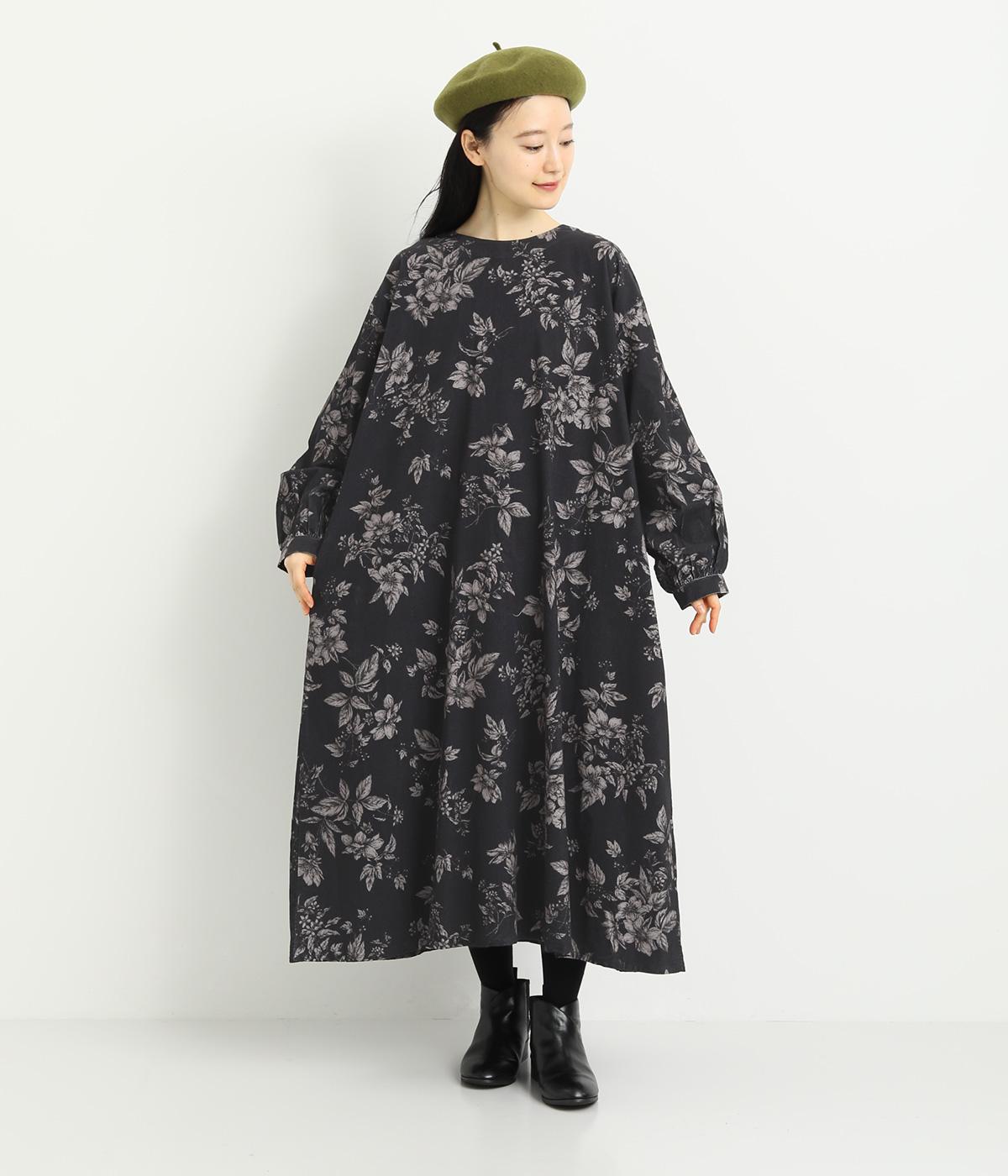 コットンコーデュロイ　フラワープリントワンピース(ブラック-F)