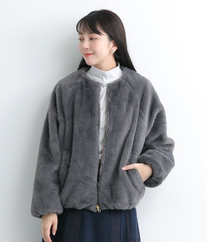 リバーシブル　フェイクファーブルゾン