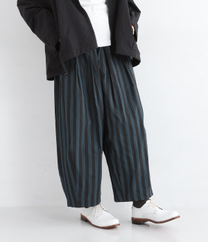 コットンナイロンタックワイドパンツ