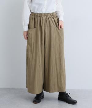レーヨンナイロンツイルタックフレアパンツ