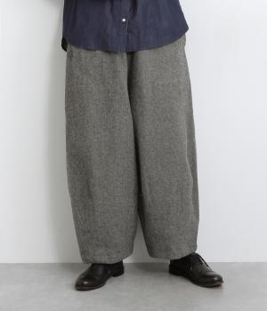 コットンリネン先染めツイル起毛裾タックワイドパンツ