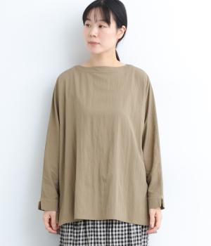 レーヨンナイロンツイルショールネック背面タックブラウス