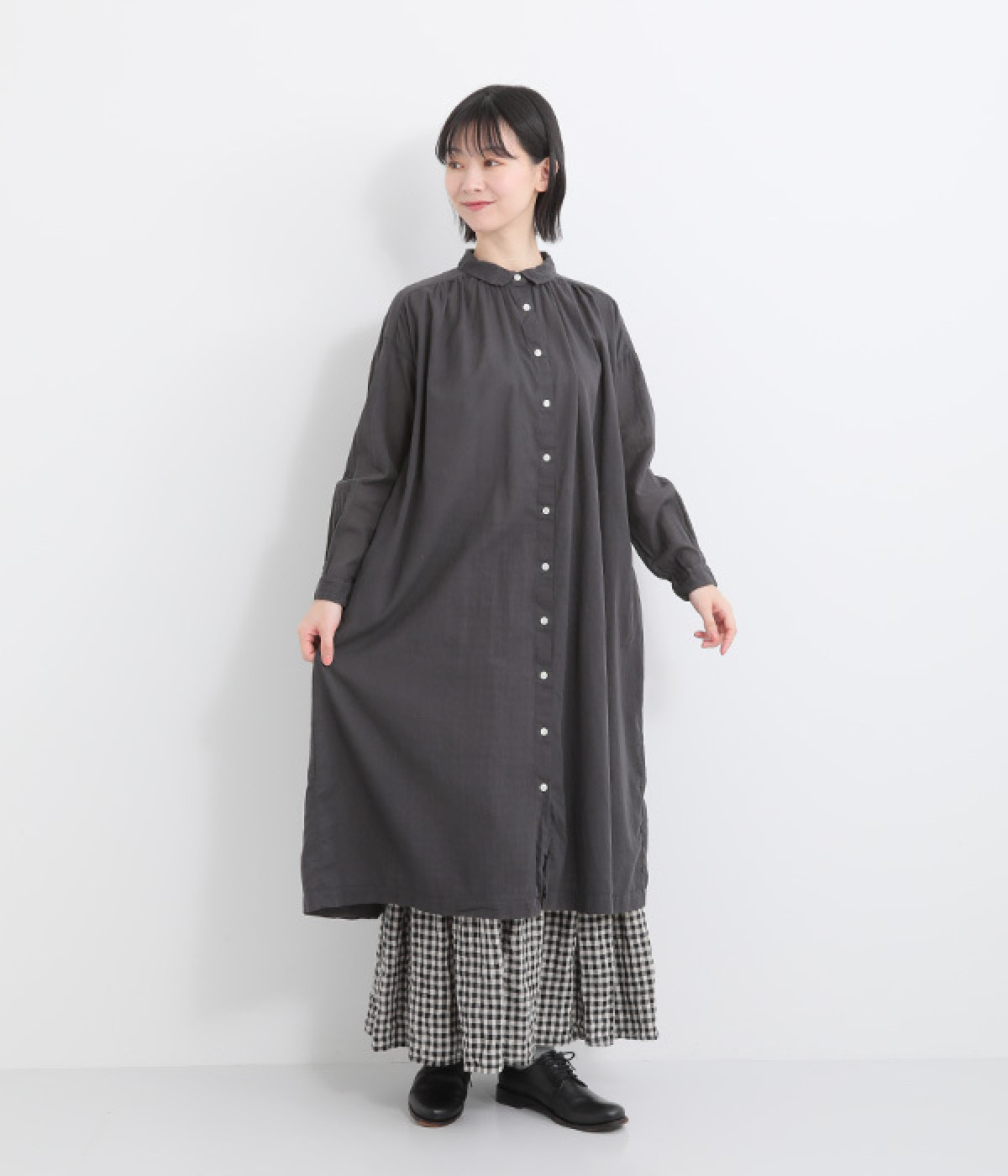 SUNVALLEY ⿻ コットン 製品染め ギャザーワンピース 薄手 ナチュラル SUN VALLEY サンバレー ギャザーワンピース レディース オックス