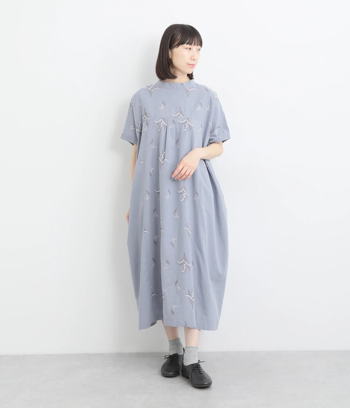 コットン平織　総柄刺繍　サイドギャザー2wayワンピース(ラベンダーブルー-ONESIZE)