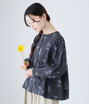 フラワーベッド前開きプルオーバー