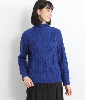 立体ケーブル編みハイネックニット(ブルー-F)