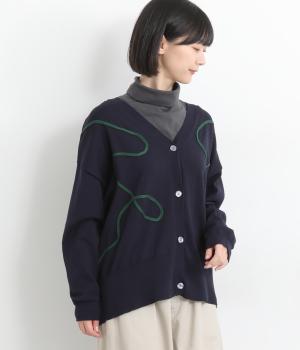 ラインアート刺繍Vネックニットカーディガン