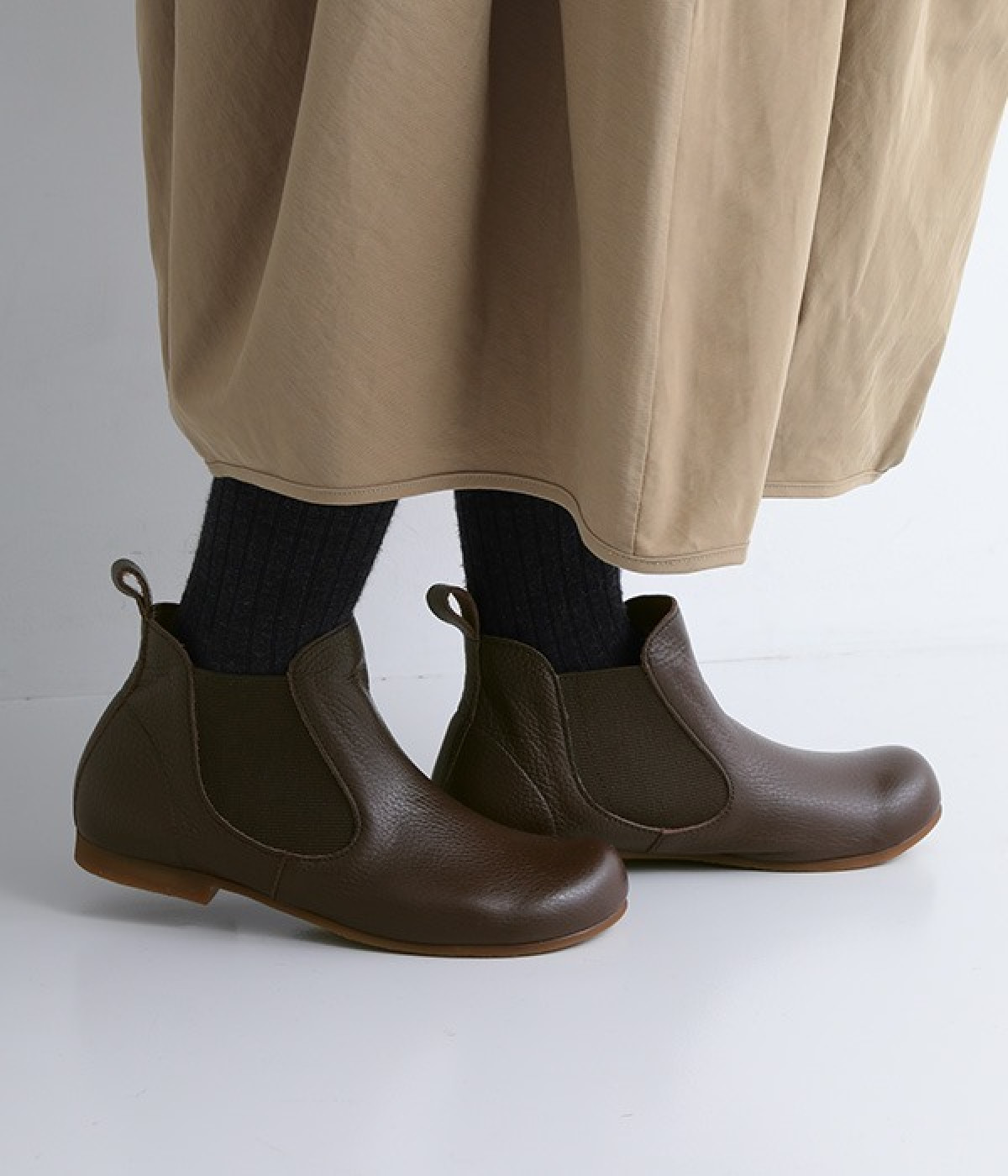 サイドゴア ショートブーツ（Hina Day Green）の商品詳細