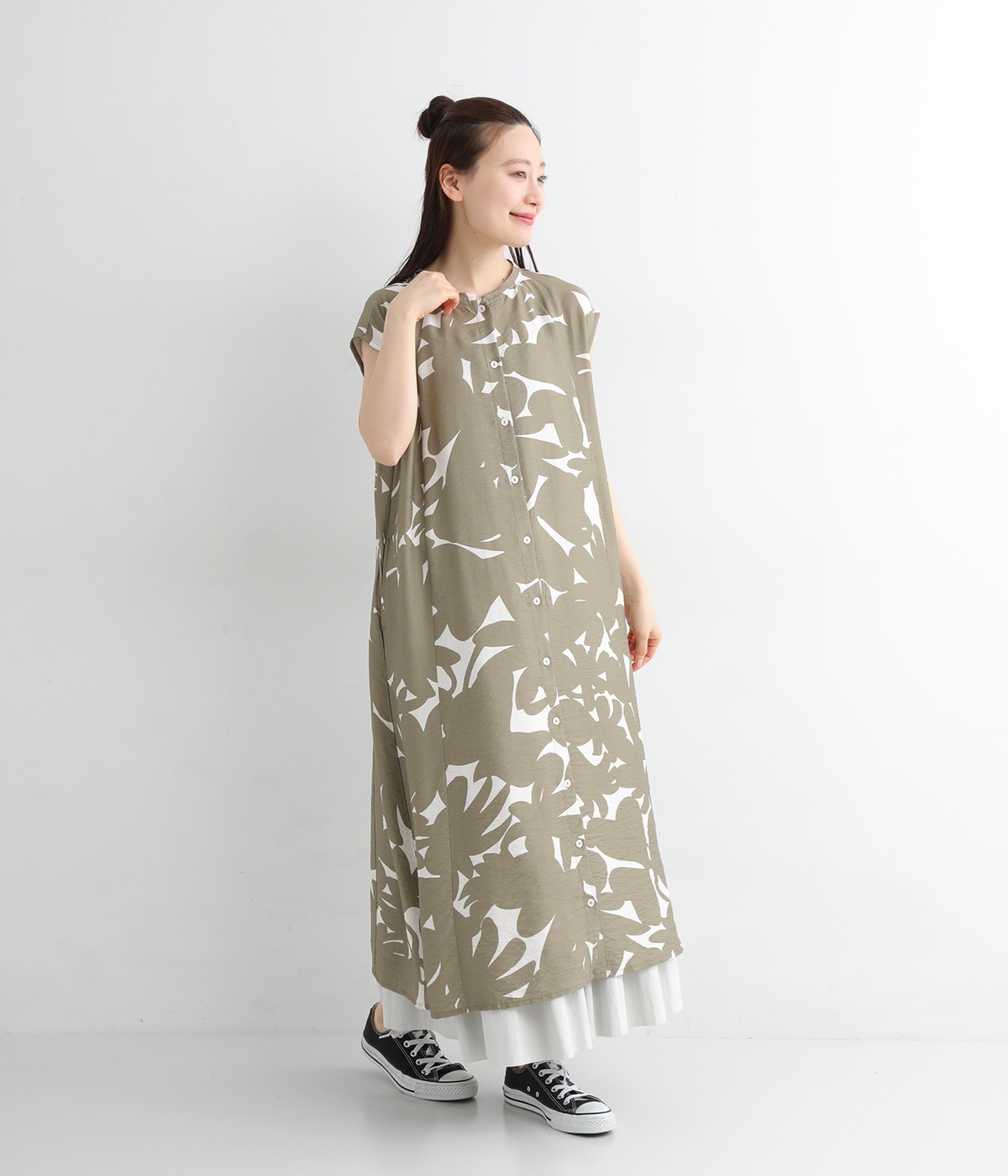 シルエットフラワーAラインワンピース(ベージュ-ONESIZE)