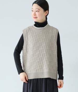 格子柄ニットベスト