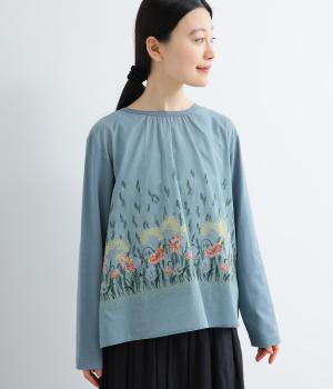 ソフト天竺+コットンローンフローラルメドウプリントプルオーバー(ブルー-F)
