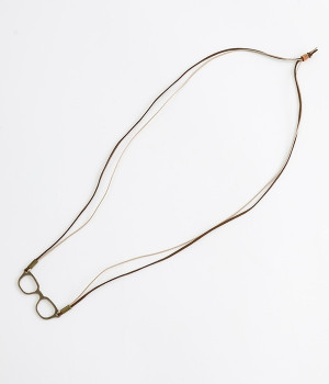 メガネモチーフレザーネックレス(チョコ-ONESIZE)