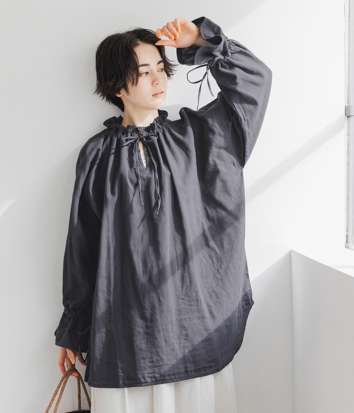 ダブルガーゼオーガニックコットンブラウス(チャコール-ONESIZE)