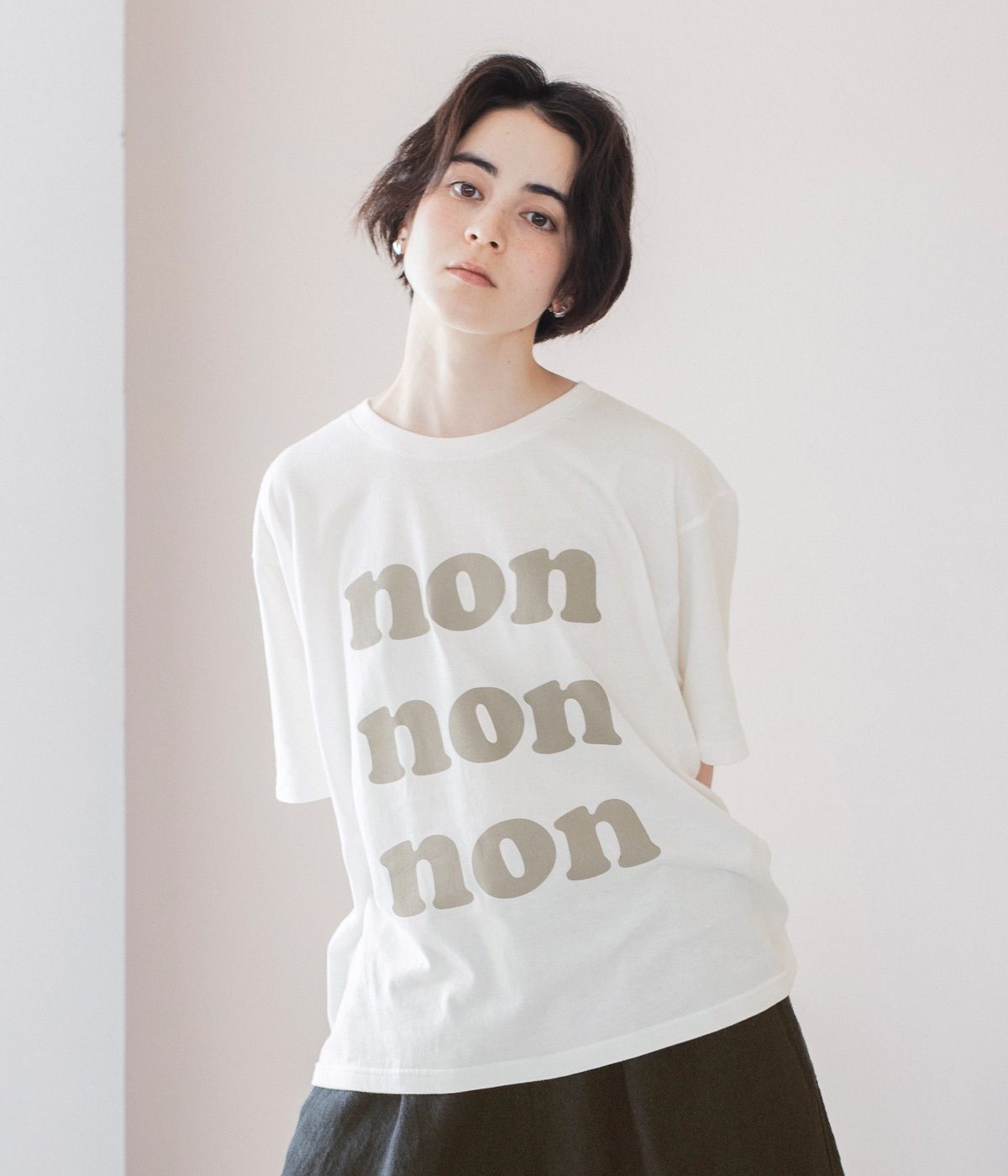 コットンTシャツ　NON(ホワイト-ONESIZE)