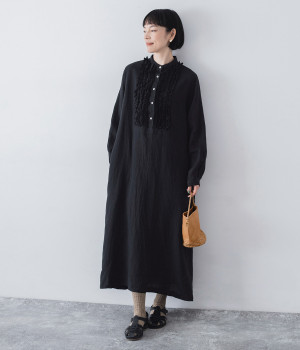 フレンチリネン　フリルワンピース(ブラック-ONESIZE)
