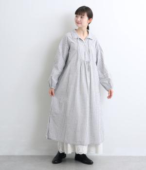 袖・後ろヨークハシゴレース使いチェックワンピース(オフ×ネイビーチェック-F)