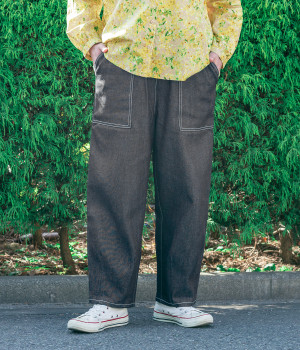 セルヴィッチデニム　裾ダーツパンツ