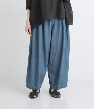 コットンリネンタンガリー　タックワイドパンツ