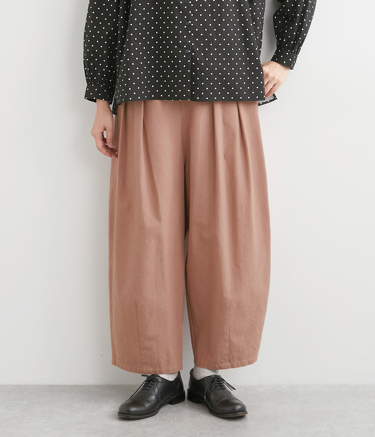コットンタックワイドパンツ（blue willow）の商品詳細