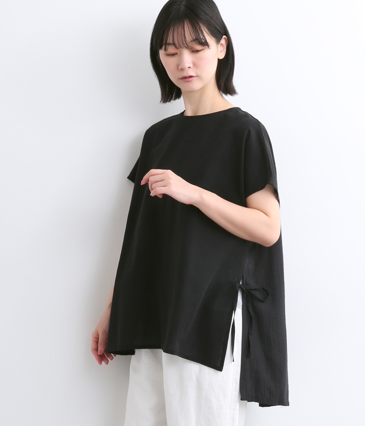 コットンリネン平織り後ろ別布切替チュニック(ブラック-ONESIZE)