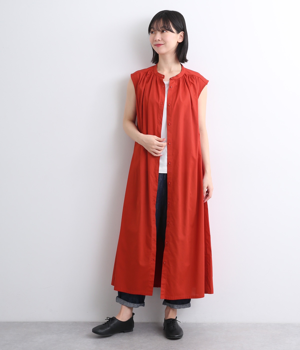コットンレーヨン平織り無地　前開きノースリーブワンピース(レッド-ONESIZE)
