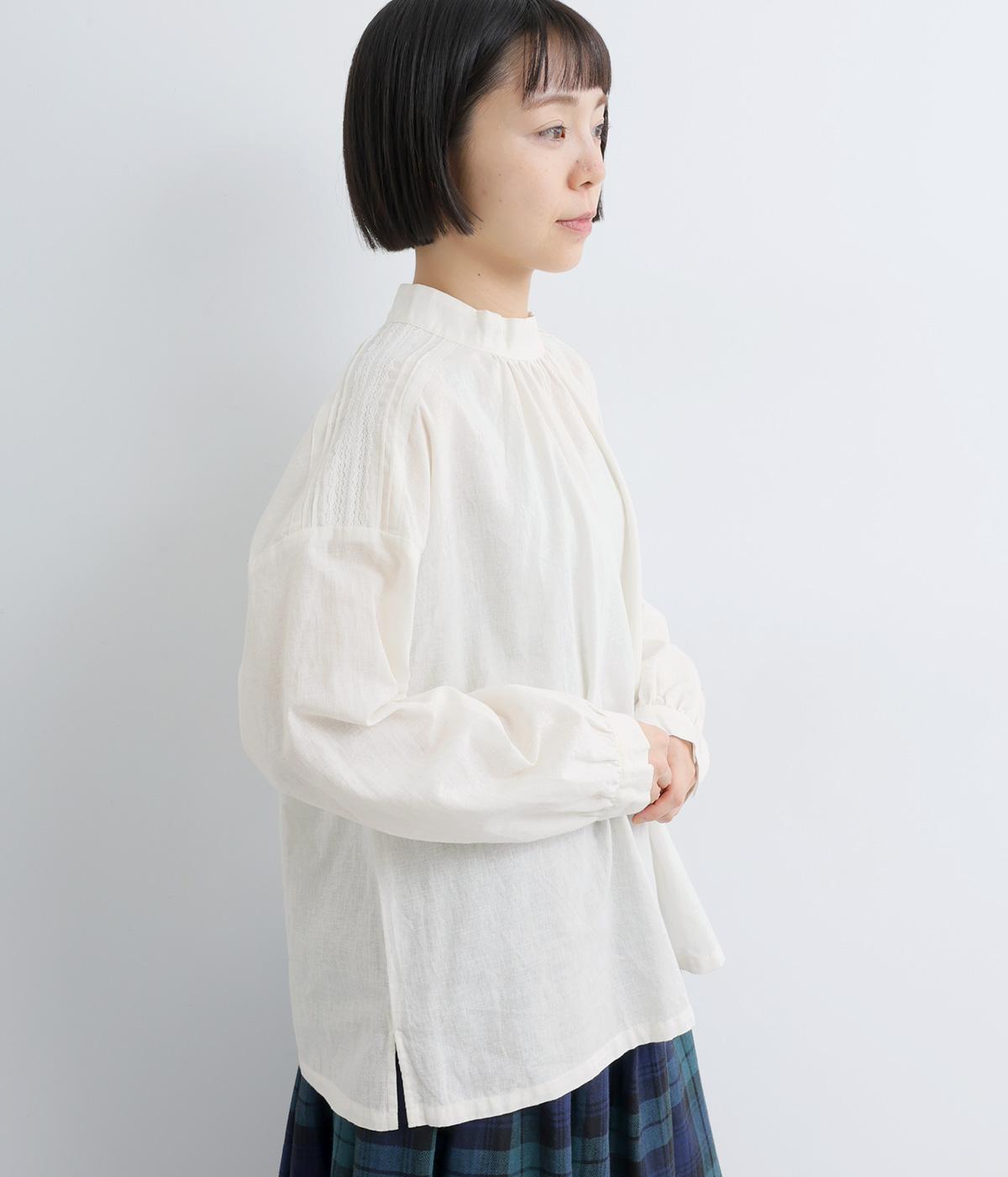 コットンリネン　肩レースハイネックブラウス(ホワイト-F)