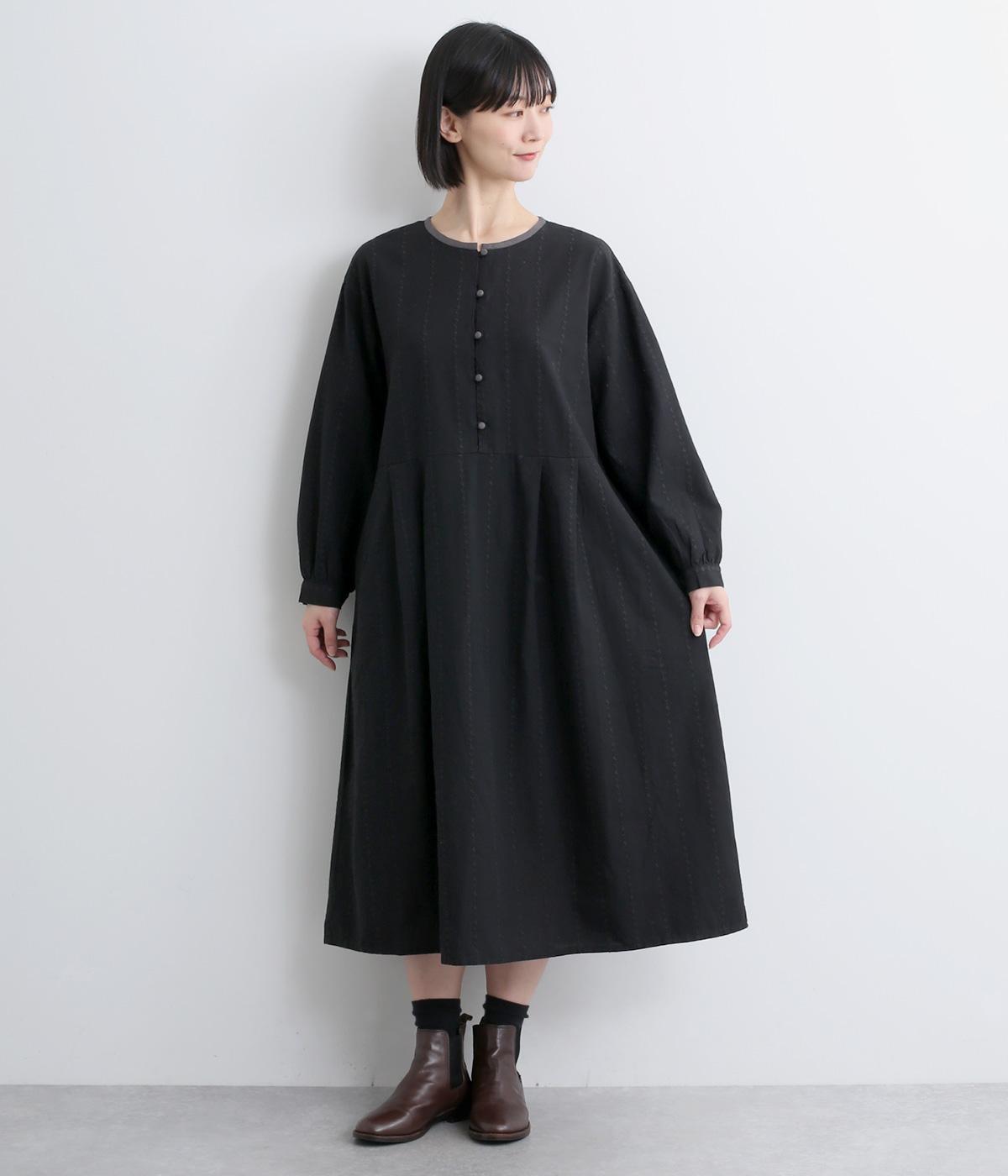 コットンリネン　総刺繍切替ワンピース(ブラック-F)