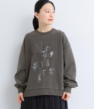 【かいじゅうたちのいるところ】ロゴにぶら下がるかいじゅうたち(スミクロ-L)