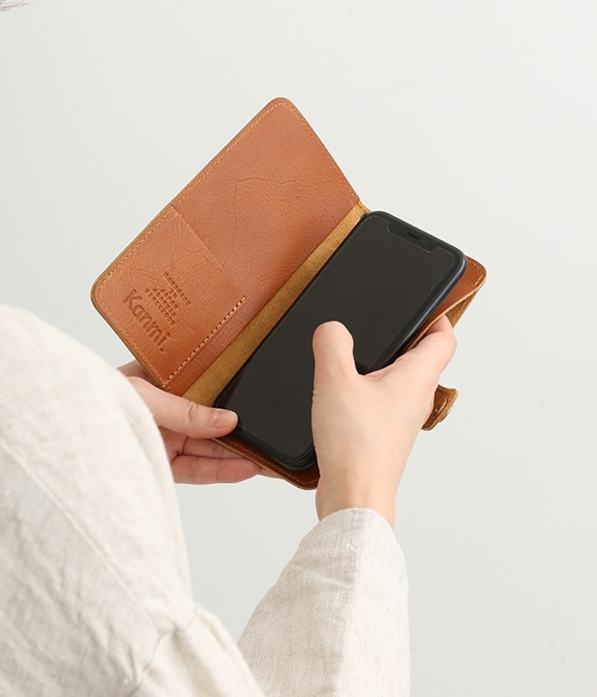 キャンディ ハンディスマホケース L（Kanmi.）の商品詳細