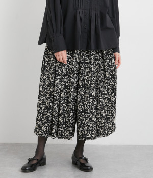 タックギャザーデザインパンツ