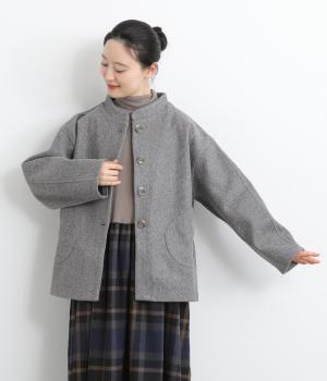 モックネックデザインジャケット