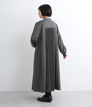 デザインカラーバックプリーツドレス(チャコール-M)