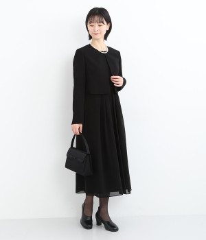 ハニカムセオアルファノーカラージャケット＋ワンピース