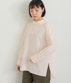 コットンタイプライター　ハイネックブラウス