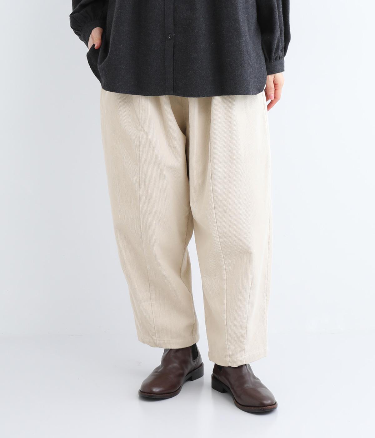 コットンコーデュロイテーパードパンツ（TANG）の商品詳細