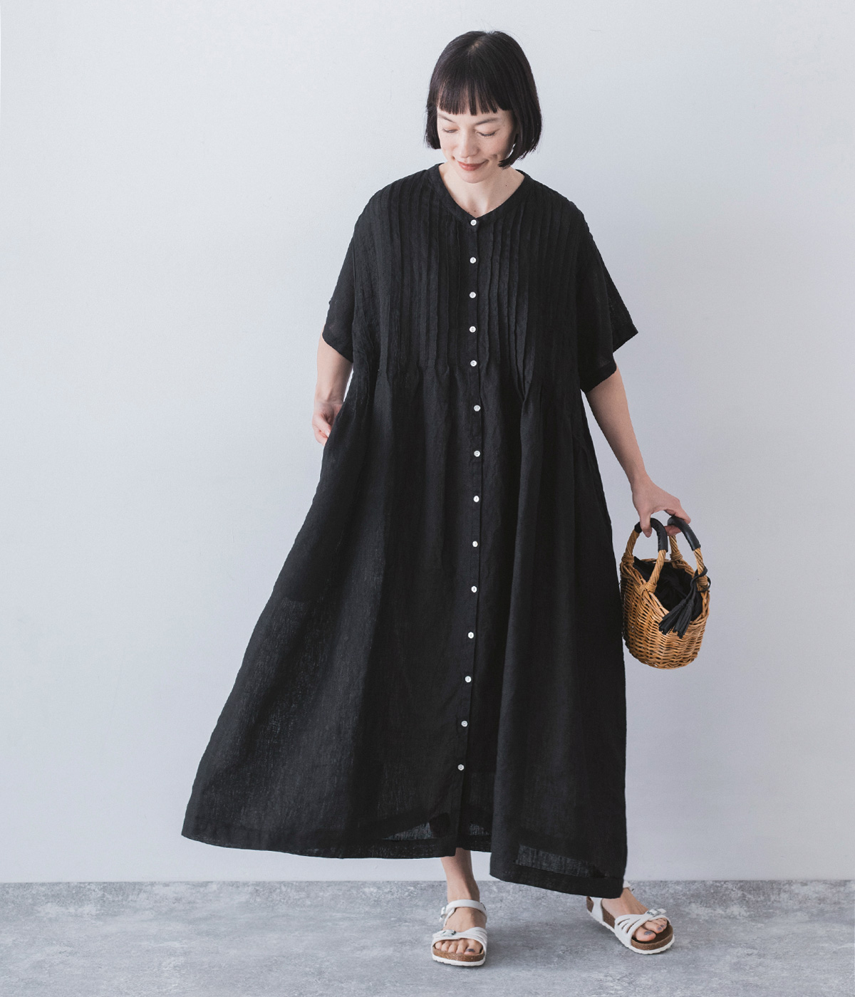 別注｜リネンシャンブレー　前ピンタックワンピース(ブラック-ONESIZE)