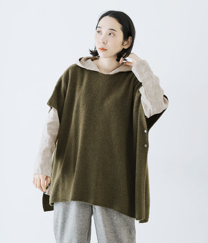 キャメル脇ボタンニットベスト