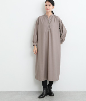 多ボタンデザインワンピース