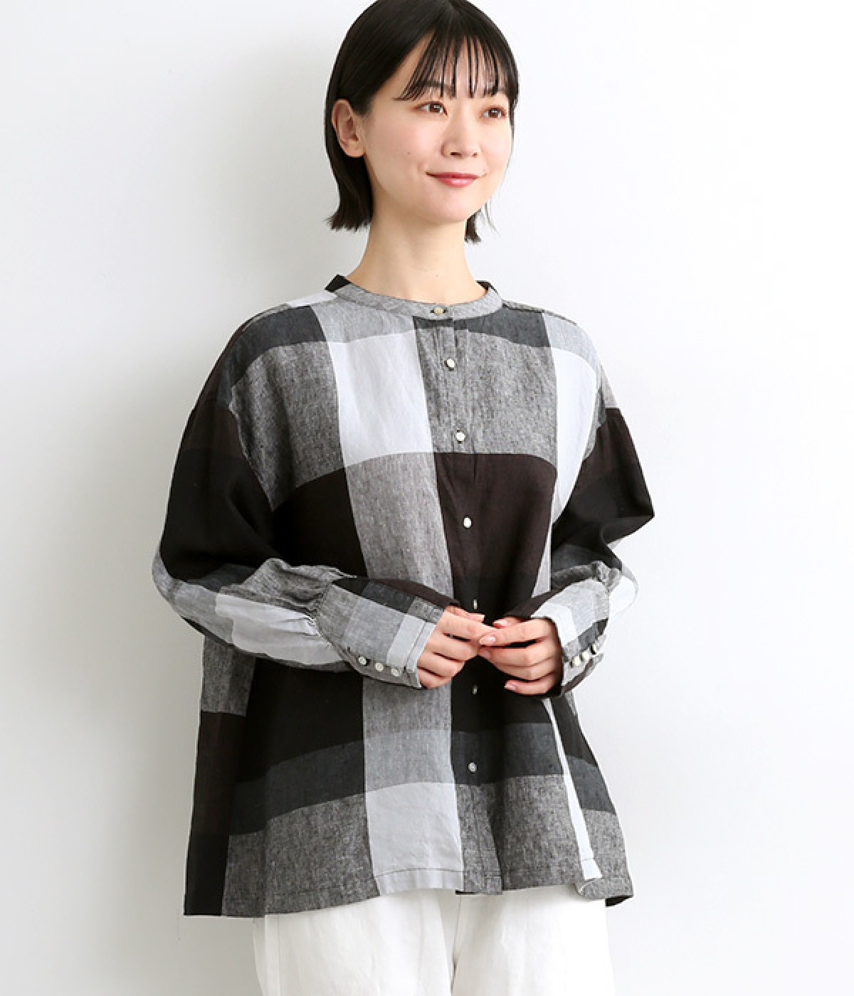 14番手リネン袖口多ボタンデザインブラウス(ブラックチェック-ONESIZE)