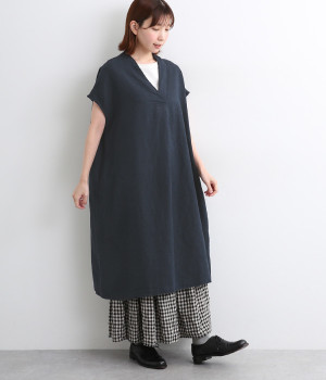 9番手リネンセンタータックノースリーブワンピース（08Mab）の